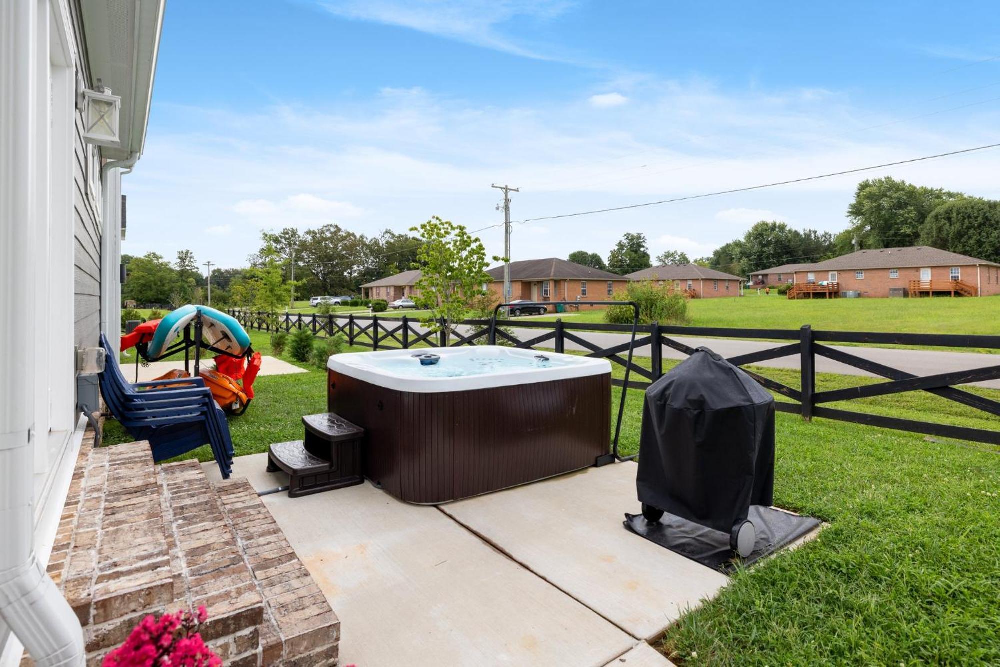 Cozy Lake Cottage W/ Kayaks, Sups, Pool & Firepit Winchester المظهر الخارجي الصورة